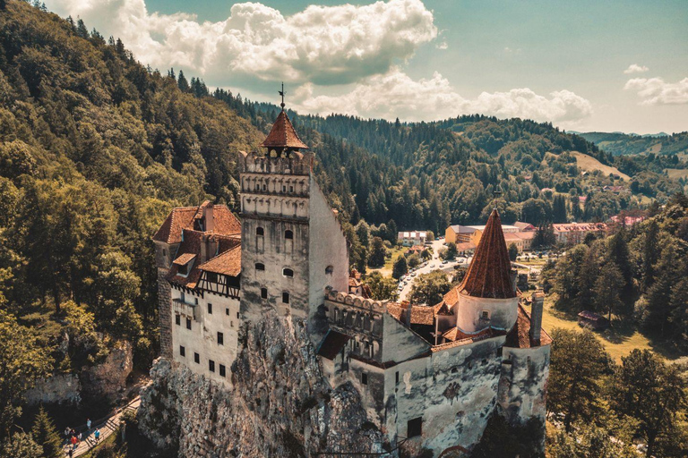Transylvania Day Trip: Dracula Castle, Peles Castle & Brasov Private Tour