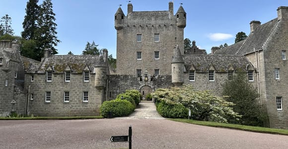 Loch Ness,Cawdor Castle,Outlander Sites &More from Inverness