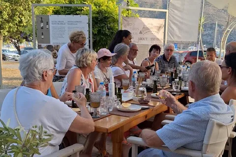 Discover the world of Extra Virgin Olive Oil