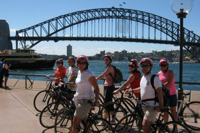 Sydney Street Food Tour: 8 Tastings & Drink by a Local Guide Sydney : 3 Hours Private Food Tasting Walking Tour