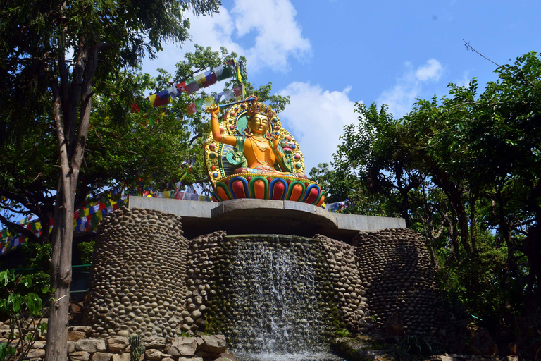 Les yeux de la sagesse de Katmandou : une exploration des stupas bouddhistes