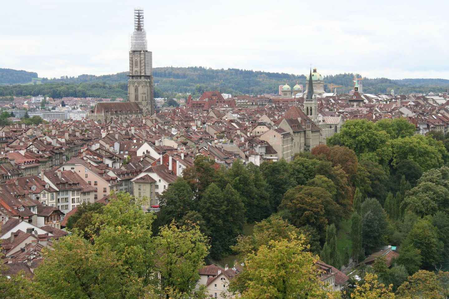Bern: Political Walking Tour with a Diplomat