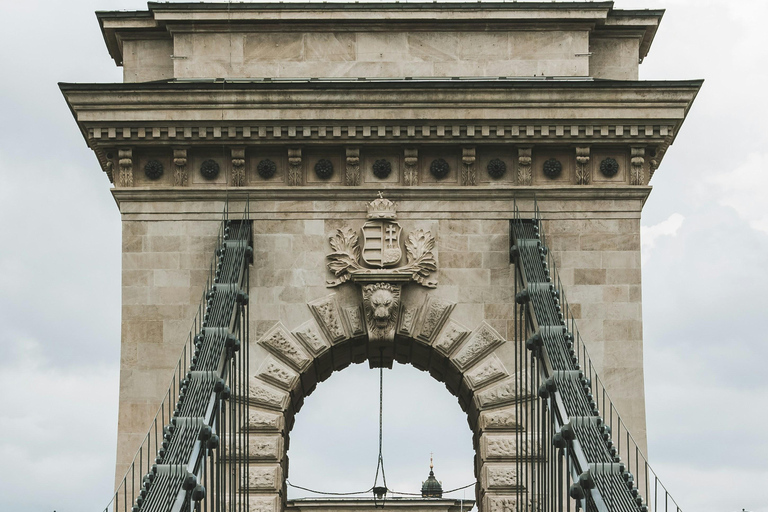 Buda Castle Hill Tour: Fisherman’s Bastion & Matthias Church Buda Castle Hill Tour German