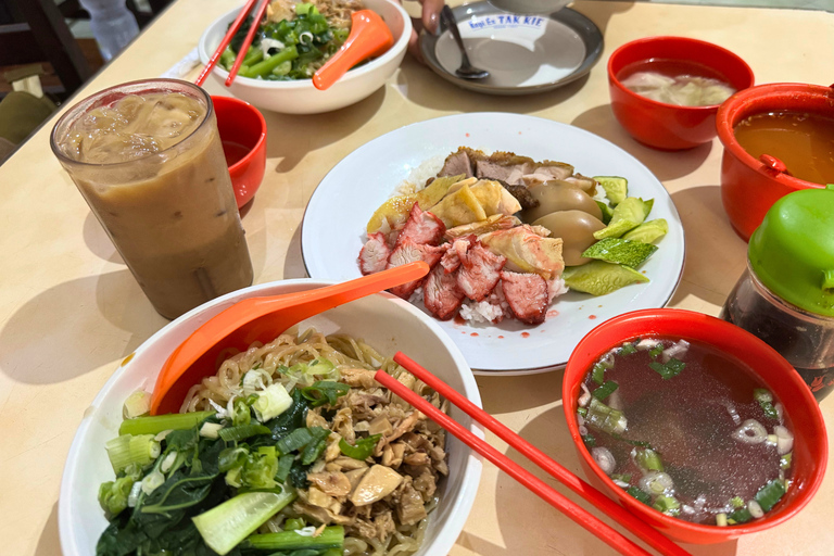 Jakarta: Glodok Stories Food Tour with 13+ Tastings