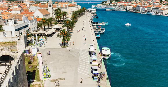 Split/Trogir: Blaue Lagune und 3 Inseln Speedboat Tour