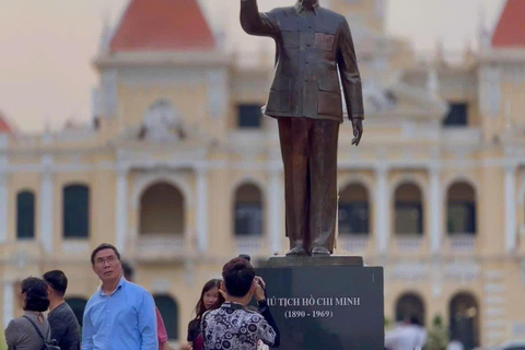 Dal porto di Phu My a Cu Chi, HCMC, Vung Tau Beach con auto privataAuto privata per Ho Chi Minh - Mercato di Ben Thanh