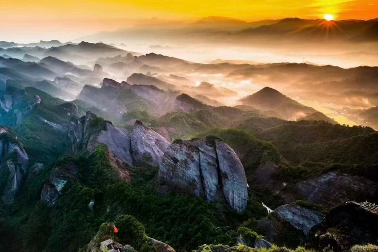 Guilin：Bajiaozhai Danxia (Guilin) Admission Ticket Gumuchong Jungle Crossing
