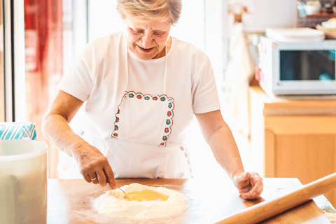 لقاء جدتي: دورة طبخ يونانية تقليدية في رودس