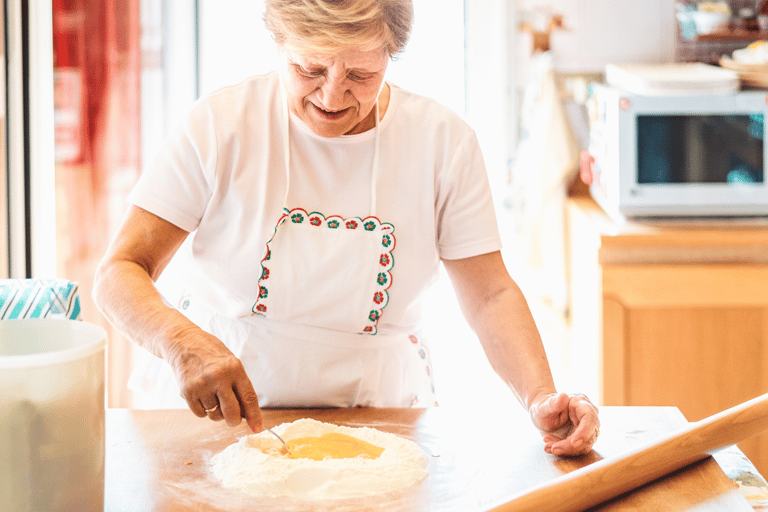 لقاء جدتي: دورة طبخ يونانية تقليدية في رودس