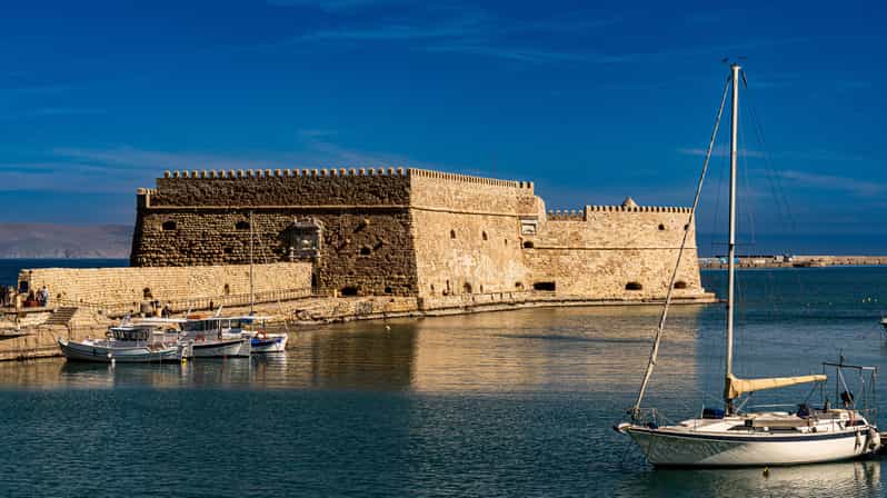 Crete: Day Tour to Heraklion City, Market & CRETAquarium