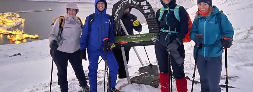 Honningsvåg : randonnée hivernale. Observation des aurores boréales.