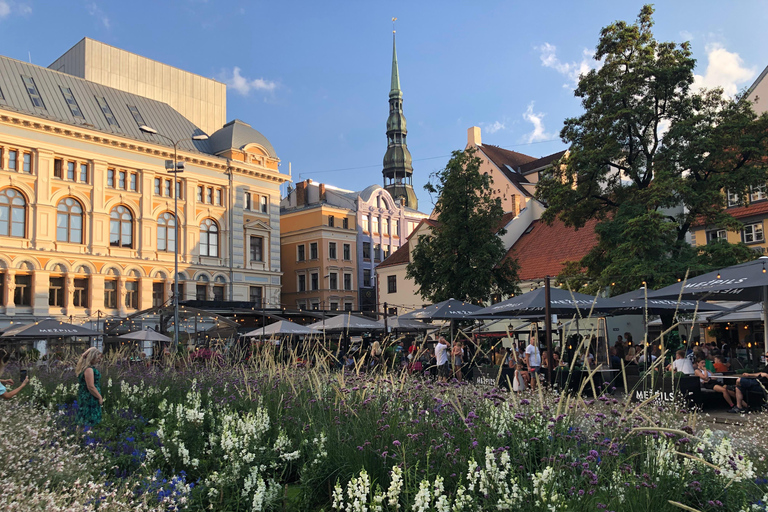 Riga Old Town, C Market & Art Nouveau Guided Walking Tour