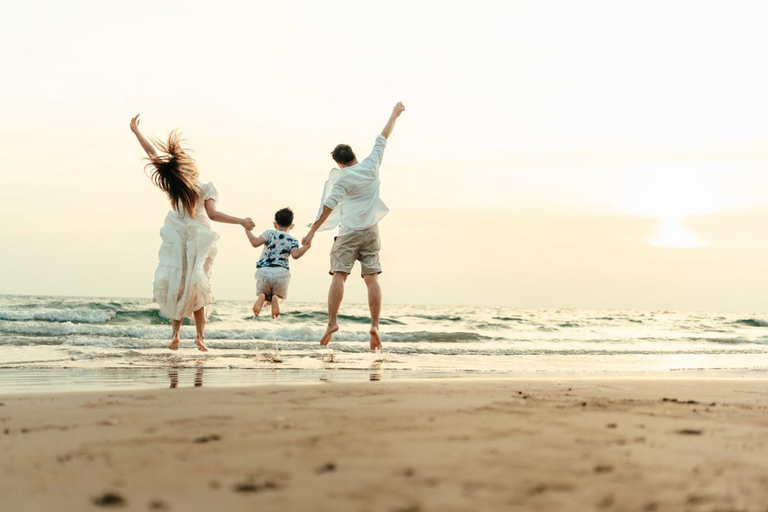 Gran Canaria: Las Palmas - Beach & City Private Photoshoot Super Premium: 75 photos | 90 mins