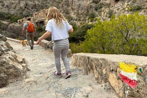 Private Jebel Akhdar Hike with Local Guide & Transfer