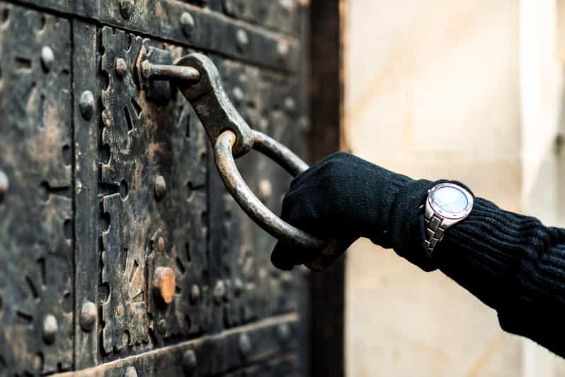 Szczecin: Spy-Themed Walk & Game with Host