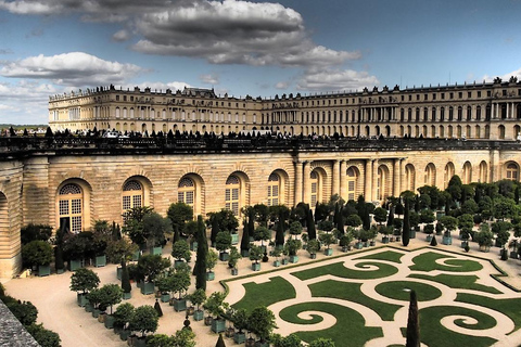 Paris: Versailles Palace Private 2 Way-Transfer