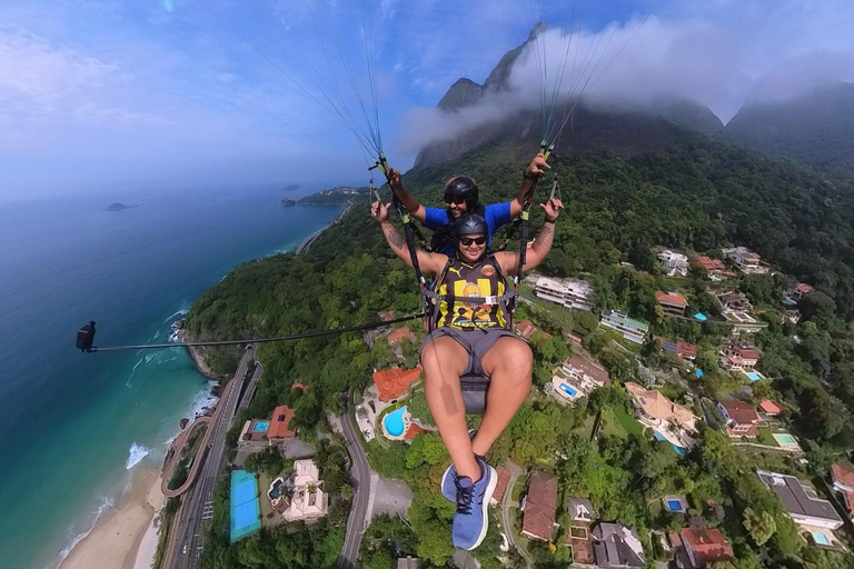 Rio de Janeiro: Paragliding with Hotel Transfers