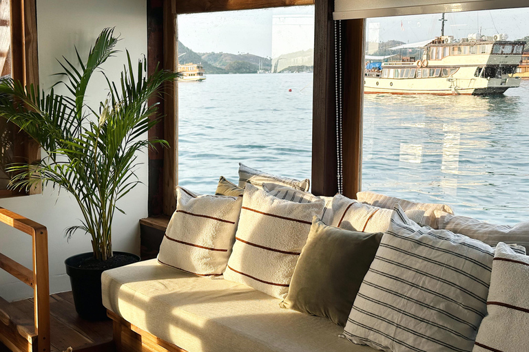 Labuan Bajo: 3-Day Komodo Sailing Tour Studio Cabin + Private Bathroom