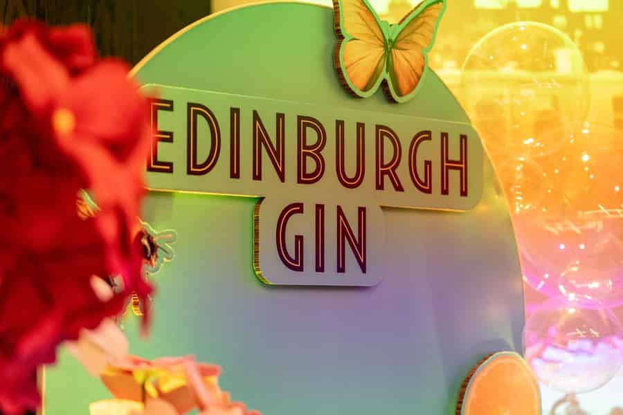 Edinburgh: Offizielle Tour durch die Edinburgh Gin Distillery mit Verkostung. Foto: GetYourGuide Edinburgh: Offizielle Tour durch die Edinburgh Gin Distillery mit Verkostung. Foto: GetYourGuide