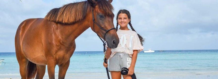 Zanzibar : balade à cheval sur la plage avec un guide