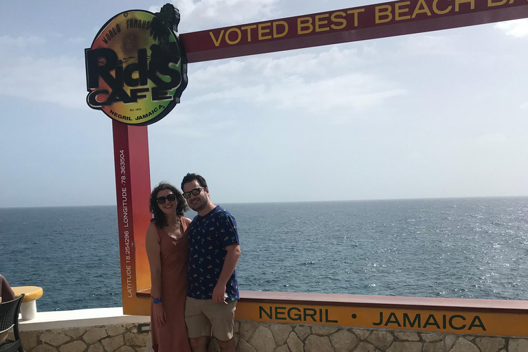 Hoogtepunten van 7 mile negril en zonsondergang bij ricks café