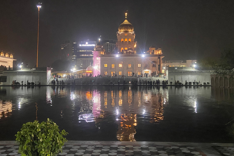 جولة دلهي الليلية – تجربة مسائية لمدة 4 ساعاتجولة ليلية في دلهي – تجربة مسائية لمدة 4 ساعات