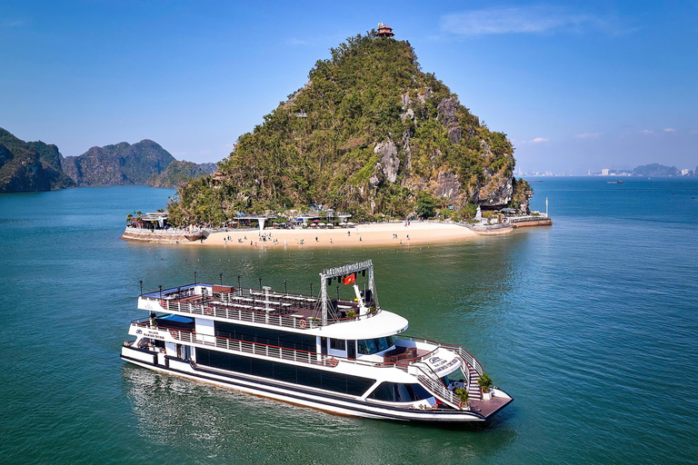 Hanoi: Halong Bay Full-Day Tour with 5-star Diamond Cruise