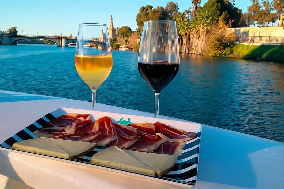 Cruise with Tapas or Dinner