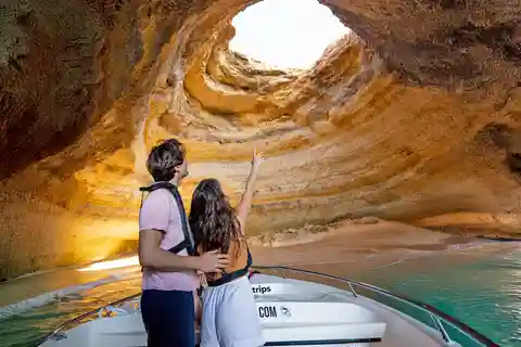 Private Tour 1h30 I Benagil´s Best Caves - Armação de Pêra