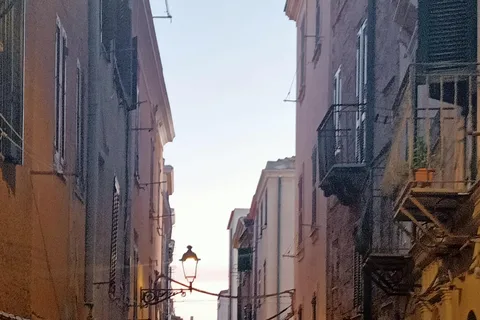 Alghero: walking tours around the ancient city