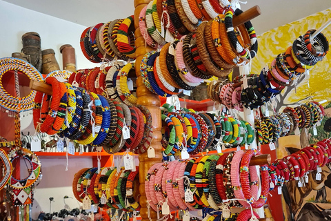 Private Cultural Souvenir Shopping and Giraffe Center Tour
