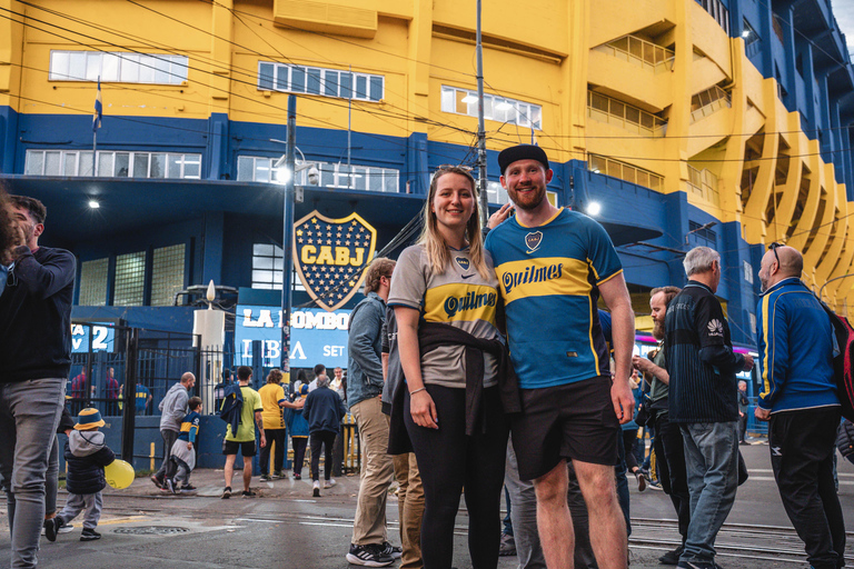 Buenos Aires: Besuch eines Boca Juniors-Spiels mit Transport und EinheimischenBesuche ein Spiel der Boca Juniors mit Transport &amp; vor Ort