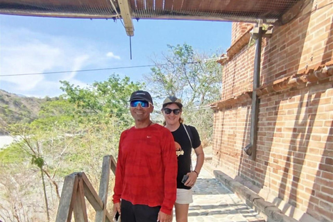 Medellín: tour coloniale di un'intera giornata con guidaMedellin: tour coloniale di un'intera giornata con guida