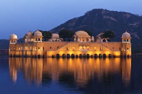 From Delhi: Golden Triangle Tour with Agra, Jaipur & Safari 3-Day Golden Triangle Tour with Taj Mahal, Jaipur & Safari