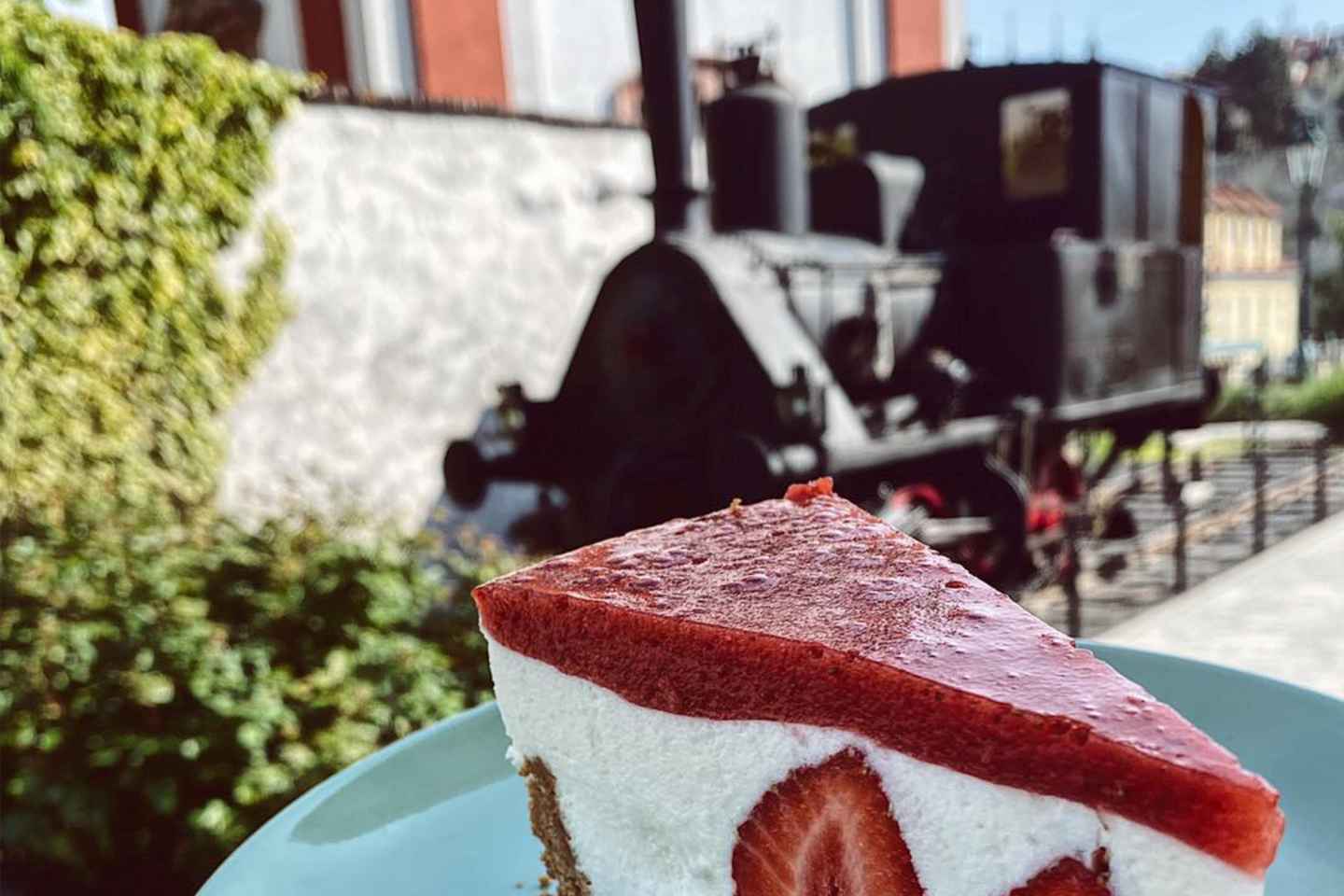 Из Праги: Экскурсия в Терезинский Лагерь и Богемскую Швейцарию