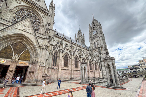 FullDay Quito: Middle of the World, Cable Car, Old Town