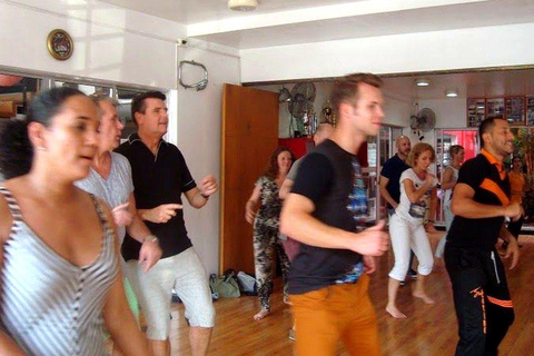 Cali: Salsa Class and Market Tour with Food Tasting