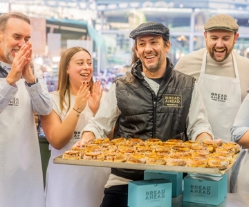 London: Exclusive Borough Market Food Tour & Baking Class