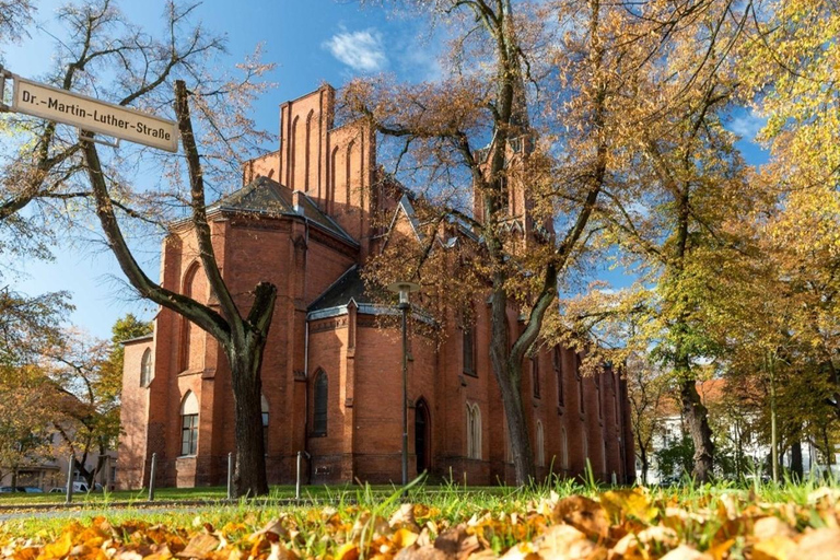 Frankfurt (Oder): Guided City Tours with Themed Specials Living Views: DDR Memories Tour with Actionbound App