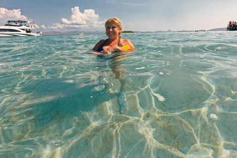 Komodo Dragon Expedition: 3D2N Private/Open Trip Liveaboard 3D2N Open Trip Private Room