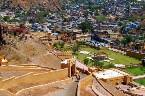 From New Delhi: 2 Day Highlights Jaipur City Tour with Guide Jaipur City Tour from Delhi with Driver Only