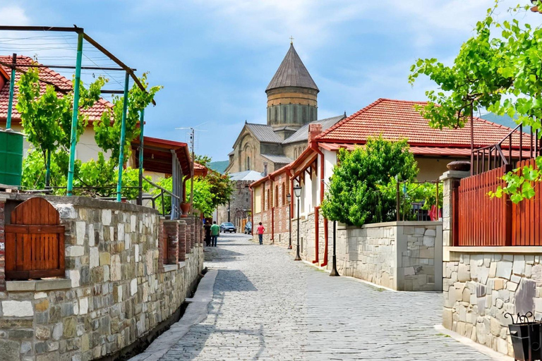 Tbilisi: Mtskheta, Jvari, Gori & Uplistsikhe Guided Tour ✨ Tbilisi: Mtskheta, Jvari, Gori & Uplistsikhe Guided Tour ✨