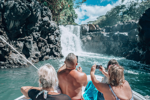 Katamaranfahrt zur Ile au Cerfs mit Mittagessen und GRSE-WasserfallGemeinsamer Katamaran + private Abholung und Rückgabe