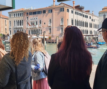Sightseeing Tour with a Local Guide