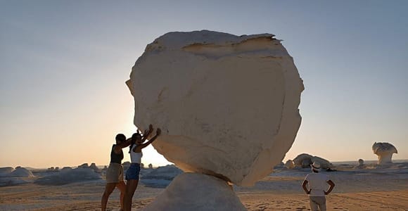 Kairo: Bahariya-Oase & Weiße Wüste – Ein privates Tagesabenteuer