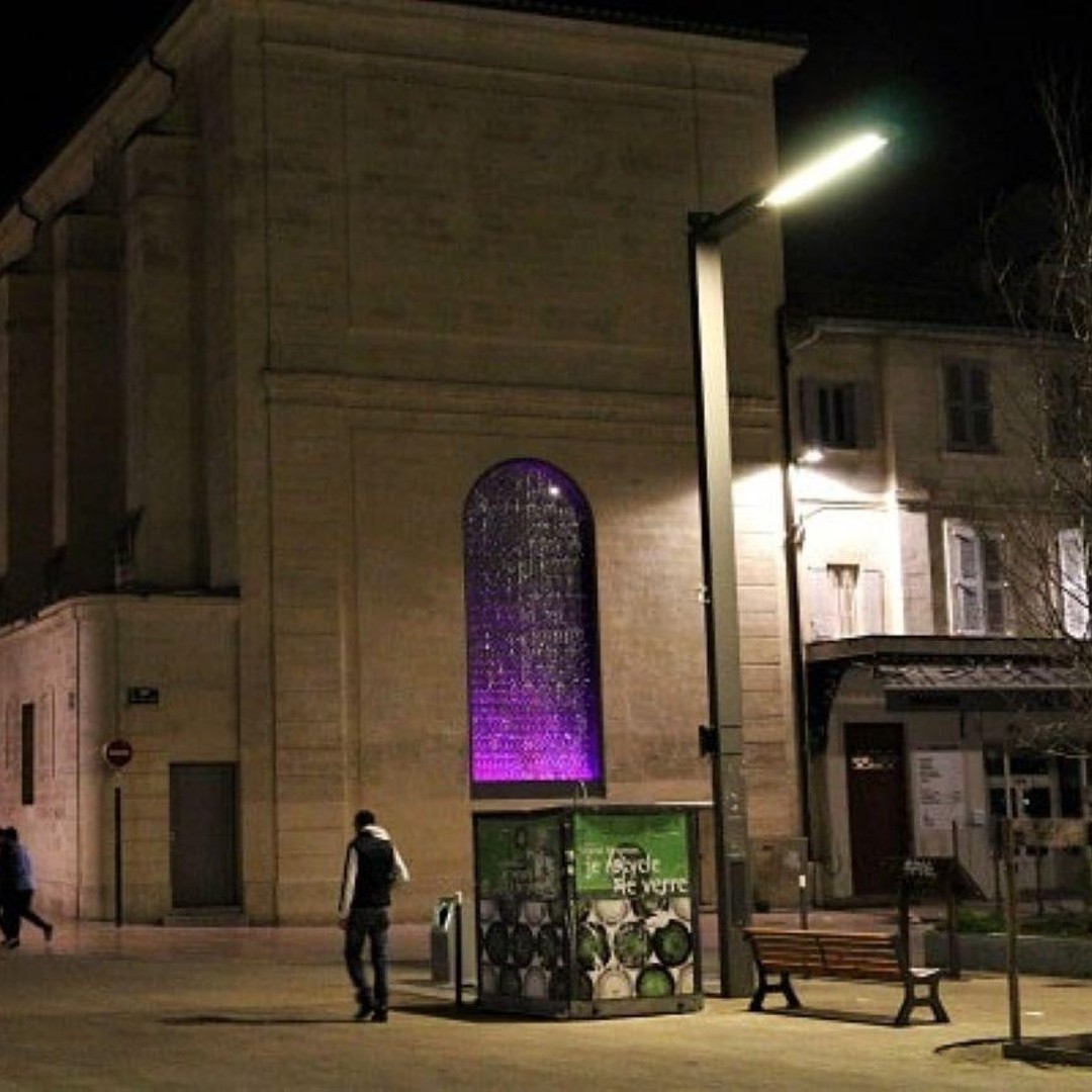 Avignon La Noctambule entre passé et présent GetYourGuide