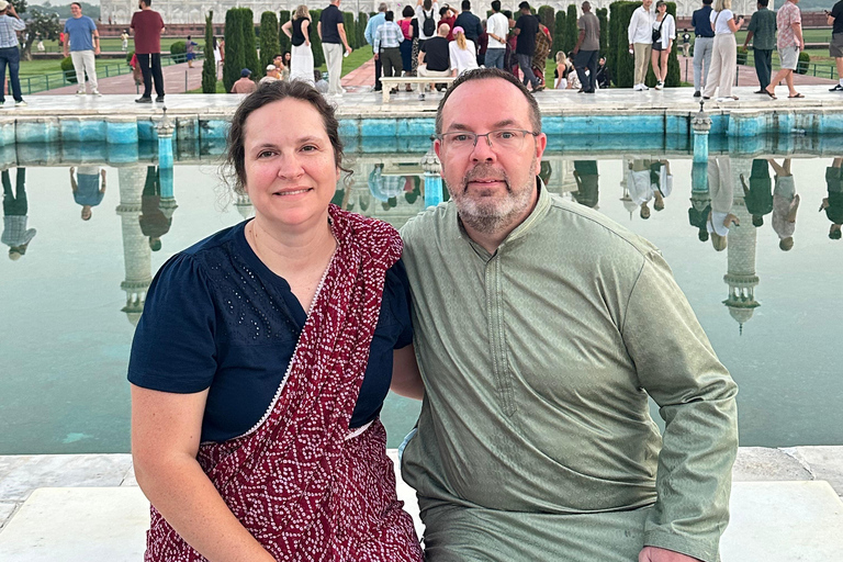 Delhi : excursion de 5 jours dans le Triangle d&#039;Or avec un guide germanophoneExcursion de 5 jours avec hébergement dans des hôtels 4 étoiles