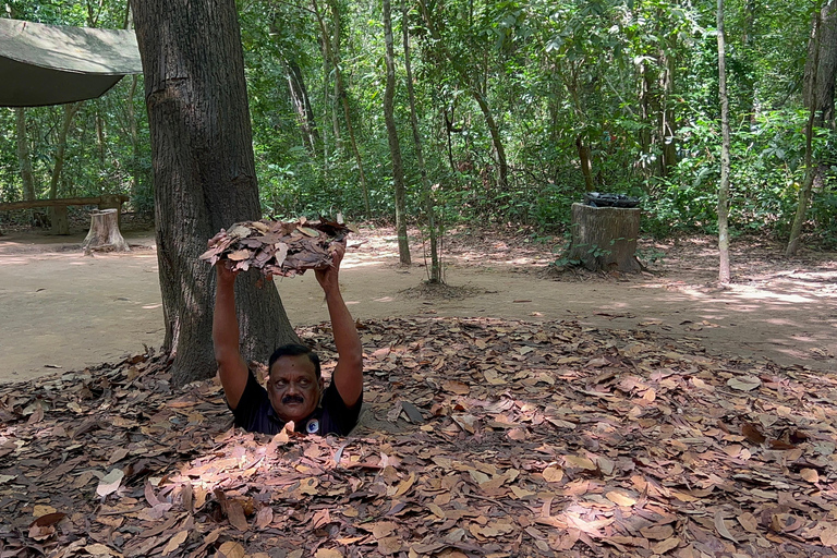 Cu Chi Tunnels Privat tur från Ho Chi Minh CIty med bil