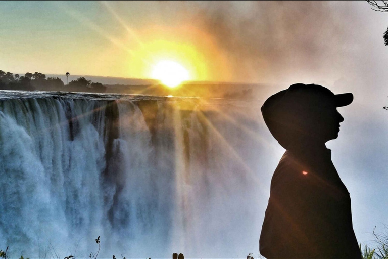 Victoria Falls Sunrise Guided Tour & Local Market Experience Victoria Falls: Sunrise Guided Tour with Souvenir Market