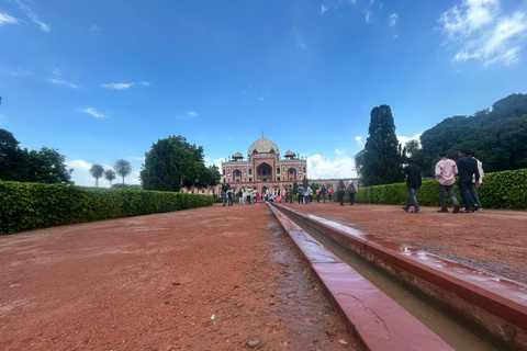 Delhi: Private Full Day City Tour Of Old And New Delhi Half day old delhi tour with Car + Guide + Tickets to entry